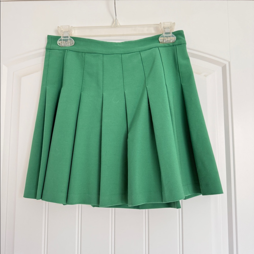 Sunday Best Olive Micro Pleated Skirt. Nature Green. Size 8.